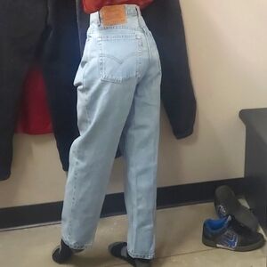 Vintage LEVI'S 512 Slim Fit Straight Leg Petite High Rise Baggy Denim Mom Jeans